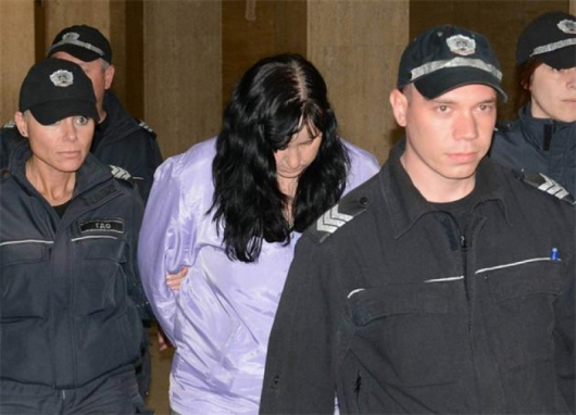 Защитата обжалвала постановения арест на акушерката Емилия Ковачева