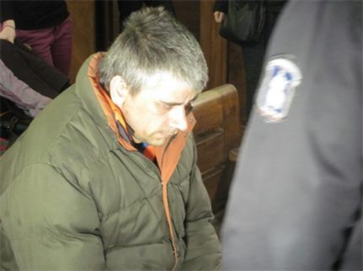 Бащата убиец Пламен Петров отказа да говори по делото му в окръжния съд в Русе Снимки: Николай Каламов