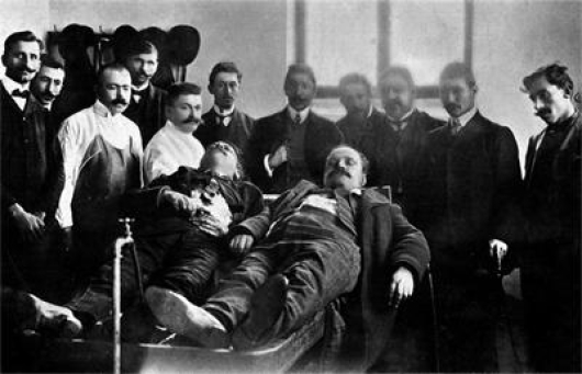 Иван Гарванов и Борис Сарафов, застреляни на 28 ноември 1907 г. Това убийство слага началото на македонската вендета.