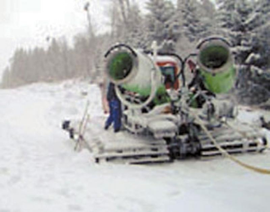 Оръдията за изкуствен сняг работят на усилен режим