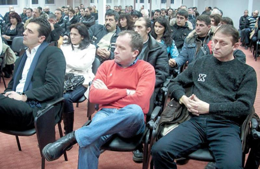 Активисти на ГЕРБ и представители на бизнеса от Благоевград изслушаха анализа за кризата на Симеон Дянков