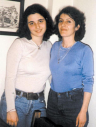 Л. Прангова с дъщеря си Деси