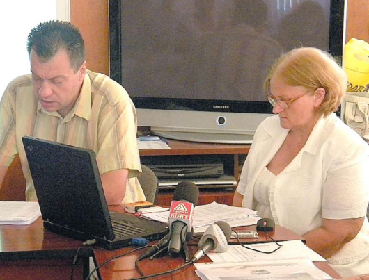 Зам. губернаторът Б. Михайлов и Мария Бангачева от статистиката в Благоевград обявиха резултатите