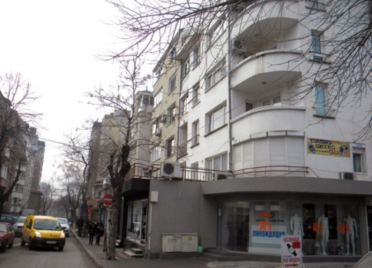 Магазин Tom Тailor на ул. “Петко Д. Петков” №13 в центъра на Благоевград