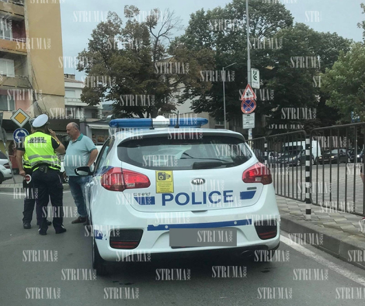 Полиция разпитва шофьора на автомобила