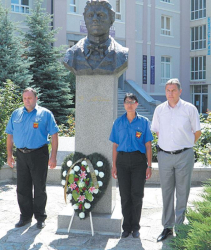 Инж. Красимир Герчев, кмет на община Разлог, почете паметта на Левски