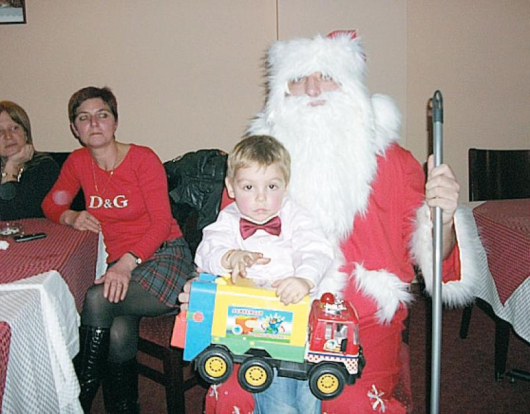 Децата на персонала на СПА хотел “Свети Никола” получиха подаръци от Дядо Коледа и Снежанка