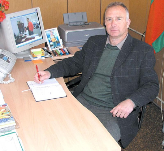 Директорът на СОУ в с. Кочан Г. Чаушев е доволен, че в училищния стол ще се хранят около 100 ученици срещу 1.50 лева за обяд 