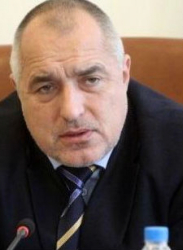 Станишев иска да управлява от резиденция, а да излъчат някой, който да го бият с камъни, заяви премиерът в оставка. Сн.: БГНЕС