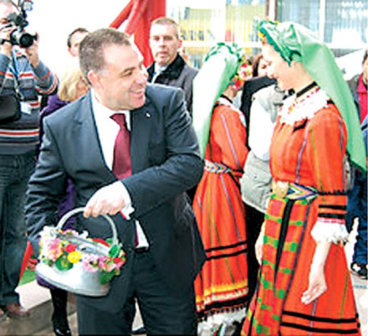 Министър Найденов откри вчера в Пловдив изложението АГРА 2010