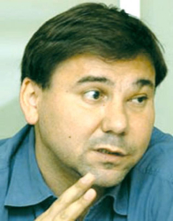 Иван Кръстев