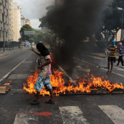 От пролетта продължават размириците във Венецуела. Сн.: БТА