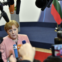 Ангела Меркел: Може да вземем по-нанататъшни наказателни мерки срещу Русия. Сн.: БТА