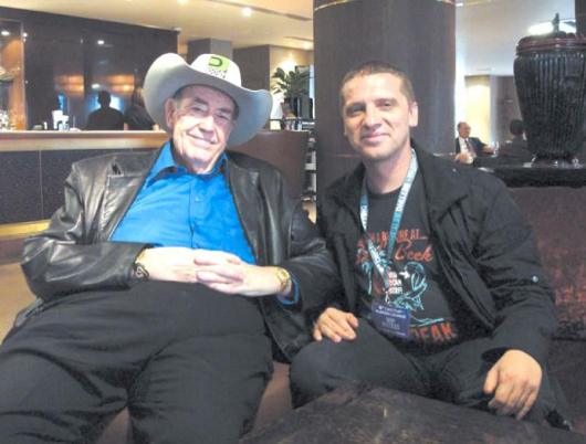 Заедно с бащата на тексаския покер Дойл Брансън, който още е сила от световна величина въпреки напредналата си възраст