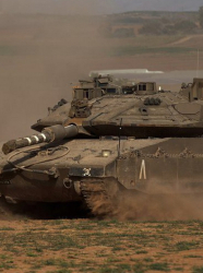 Танковете на Израел край Ивицата Газа. Сн.: EPA/БГНЕС