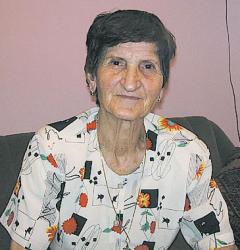 84-годишната акушерка Зоя Дангърова от Благоевград е страстна пътешественичка