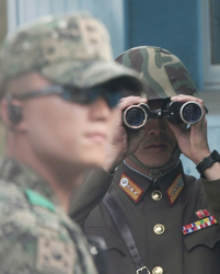 Северна Корея предупреди за ”приоритетна машина за нанасяне на удари”. Сн.: EPA/БГНЕС