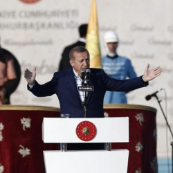 Турският президент Ердоган говори на митинг за 563 години от завоюването на Истанбул. Сн.: EPA/БГНЕС