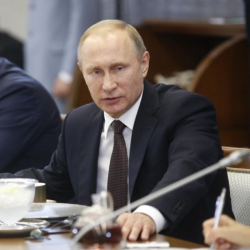 Президентът Путин на среща с ръководители на световни информационни агенции. Сн.: EPA/БГНЕС
