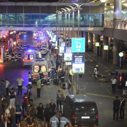 След атентата на международното летище ”Ататюрк” в Истанбул. Сн.: БГНЕС