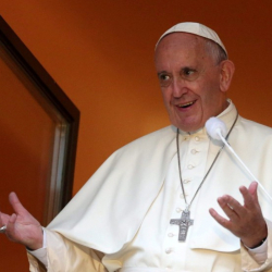 Папа Франциск се обръща към младежкия форум в Краков. Сн.: EPA/БГНЕС