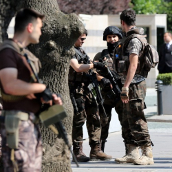 Извънредното положение в Турция бе въведено след опита за преврат на 15-16 юли 2016 г. Сн.: EPA/БГНЕС