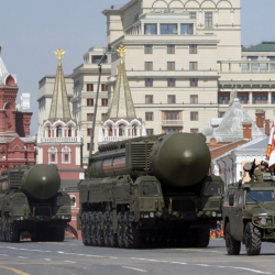 Руски стратегически ракети, показани на военен парад в Москва тази пролет. Сн.: EPA/БГНЕС