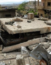 Разрушения в Дамаск след въздушните удари на Израел. Сн.: EPA/БГНЕС