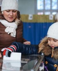 Изборите в Украйна дават нов шанс за мира, е позицията на Москва. Сн.: EPA/БГНЕС 