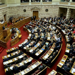 На два пъти този месец гръцкият парламент прие непопулярни реформи. Сн.: EPA/БГНЕС