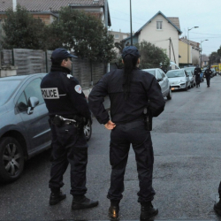 Френски полицаи застреляха убийците на свещеника. Сн.: EPA/БГНЕС