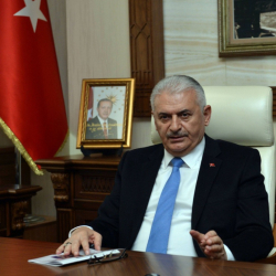 Турският премиер Бинали Йълдъръм е заявил, че е наясно с притесненията на България за бежанците. Сн.: twitter