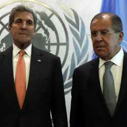 На 23 септември Джон Кери (вляво) и Сергей Лавров разговаряха, макар без удоволствие, в ООН за Сирия. 10 дни по-късно настъпи те. Сн.: EPA/БГНЕС
