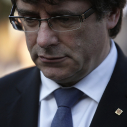 Премиерът на Каталуния Карлес Пучдемон трябва да отговори с ”да” или ”не”. Сн.: БТА