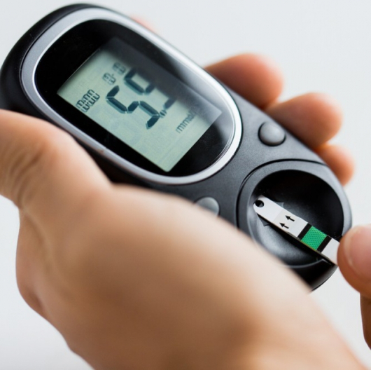 Предложението е забраната да важи само за тежко болни, които могат да припаднат зад волана заради висок инсулин или кръвно. Сн.: Shutterstock