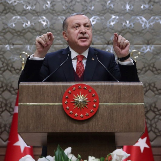 Реджеп Ердоган нарече ”терористична армия” граничните кюрдски сили. Сн.: БТА