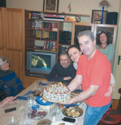 Георги Стефанов заедно със съпругата си обича да посреща гости в дома си