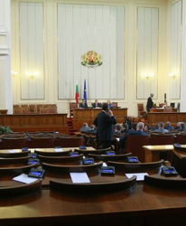 В пленарна зала се регистрираха 76 народни представители от БСП и ДПС. Сн.: БГНЕС
