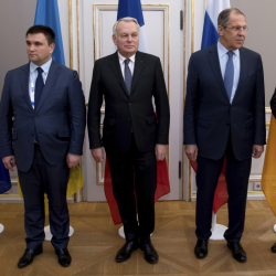 Външните министри на Украйна -Климкин /вляво/, на Франция- Еро /средата/ и на Русия-Лавров на срещата в Мюнхен. Сн.: БТА