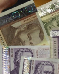 Банкнотите от 2 лв. ще продължават да са законно платежно средство. Сн.: БГНЕС