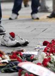 97 души загинаха при взривовете в турската столица. Сн.: EPA/БГНЕС