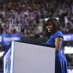 Първата дама Мишел Обама говори на конгреса на Демократическата партия в САЩ на 25 юли 2016 г. Сн.: EPA/БГНЕС