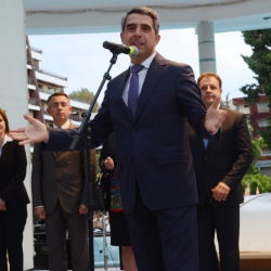Президентът Росен Плевнелиев говори в четвъртък пред журналисти в курорта ”Албена”. Сн.: БТА