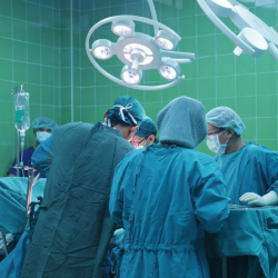 Тежката операция на болния продължила близо 4 часа. Сн.: Shutterstock
