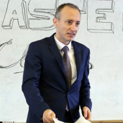 Министърът на образованието Красимир Вълчев: Важен е и престижът на учителската професия. Сн.: БТА