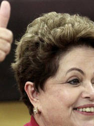 Ако Русеф спечели, тя ще ръководи Бразилия още 4 години. Сн.: EPA/БГНЕС