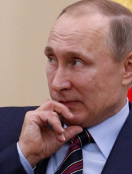Владимир Путин похвалил бодигарда си, че не е убил мечката. Сн.: EPA/БГНЕС