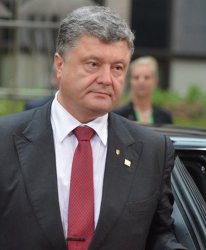 Петро Порошенко се надява Украйна да получи специален статут в НАТО. Сн.: EPA/БГНЕС