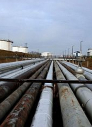 Нефтопроводът бе замислен като алтернатива на танкерните превози през претоварените проливи Босфора и Дарданелите. Сн.: EPA/БГНЕС