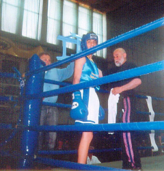 Вицешампионът-рожденик с треньора си А. Шавулев на ринга в Пловдив 